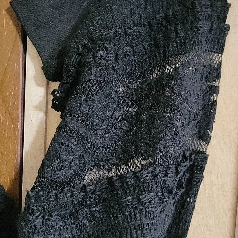 SHEIN hooded long sleeve with lace material 5x - Picture 5 of 7
